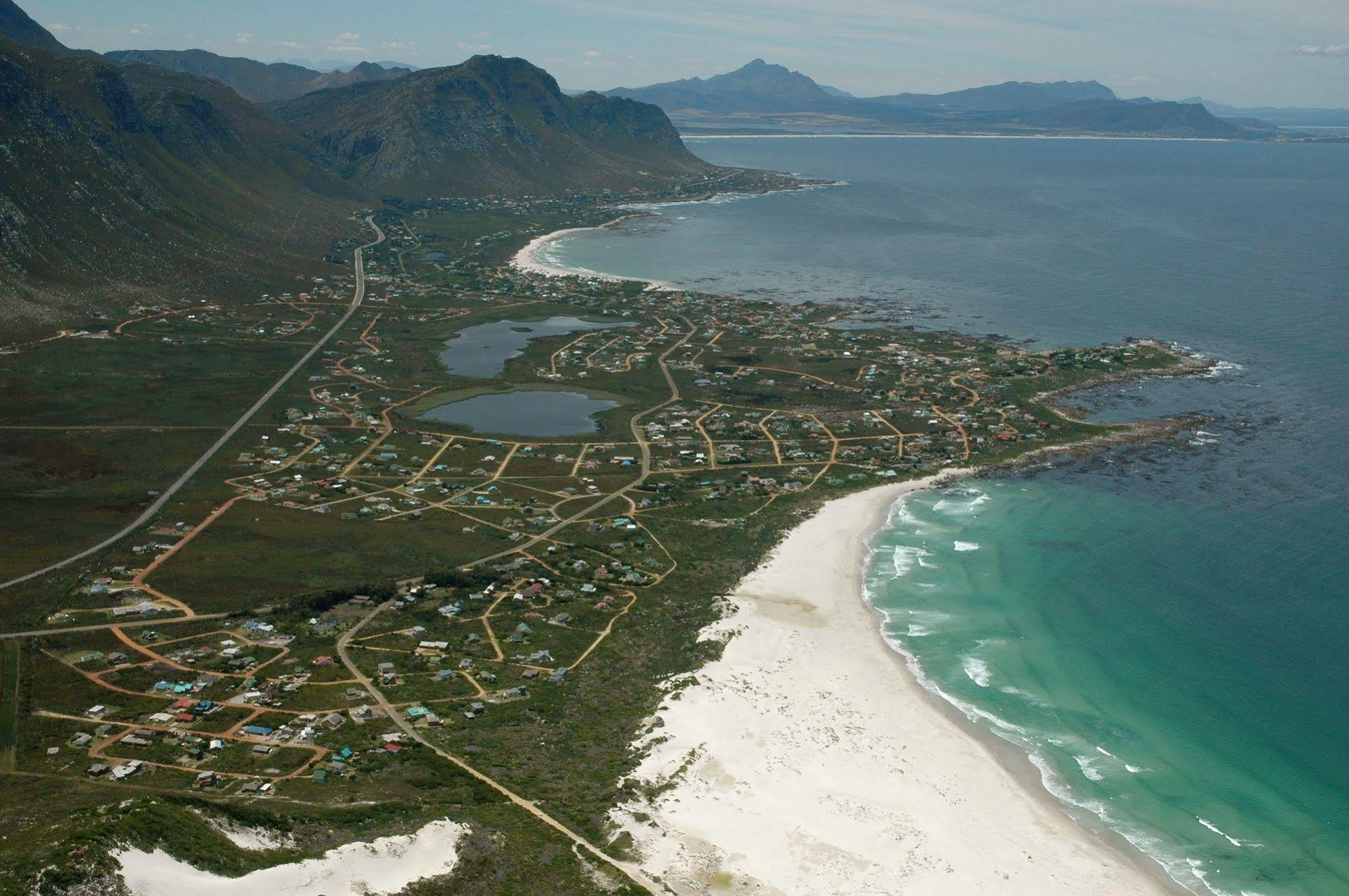 Villachad Guesthouse Kleinmond Exterior foto